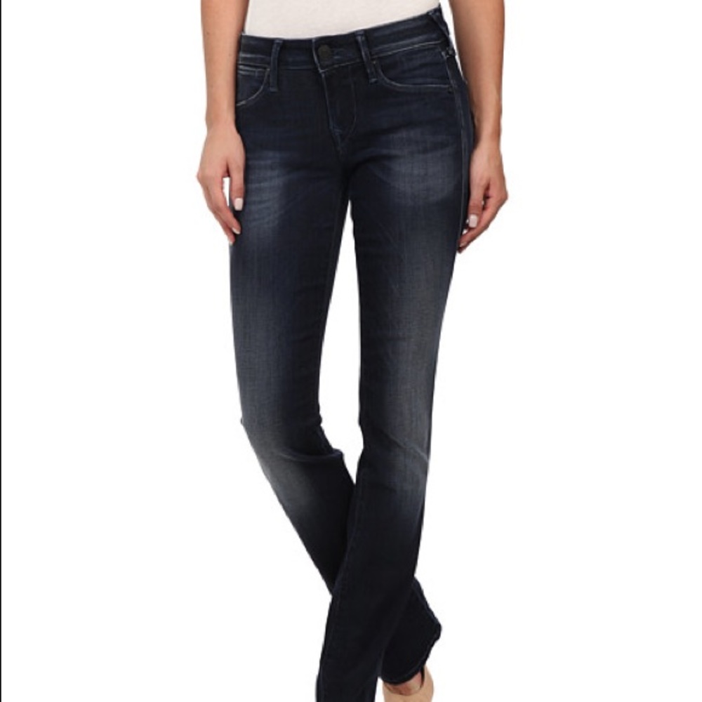 Women’s TRUE RELIGION dark wash jeans